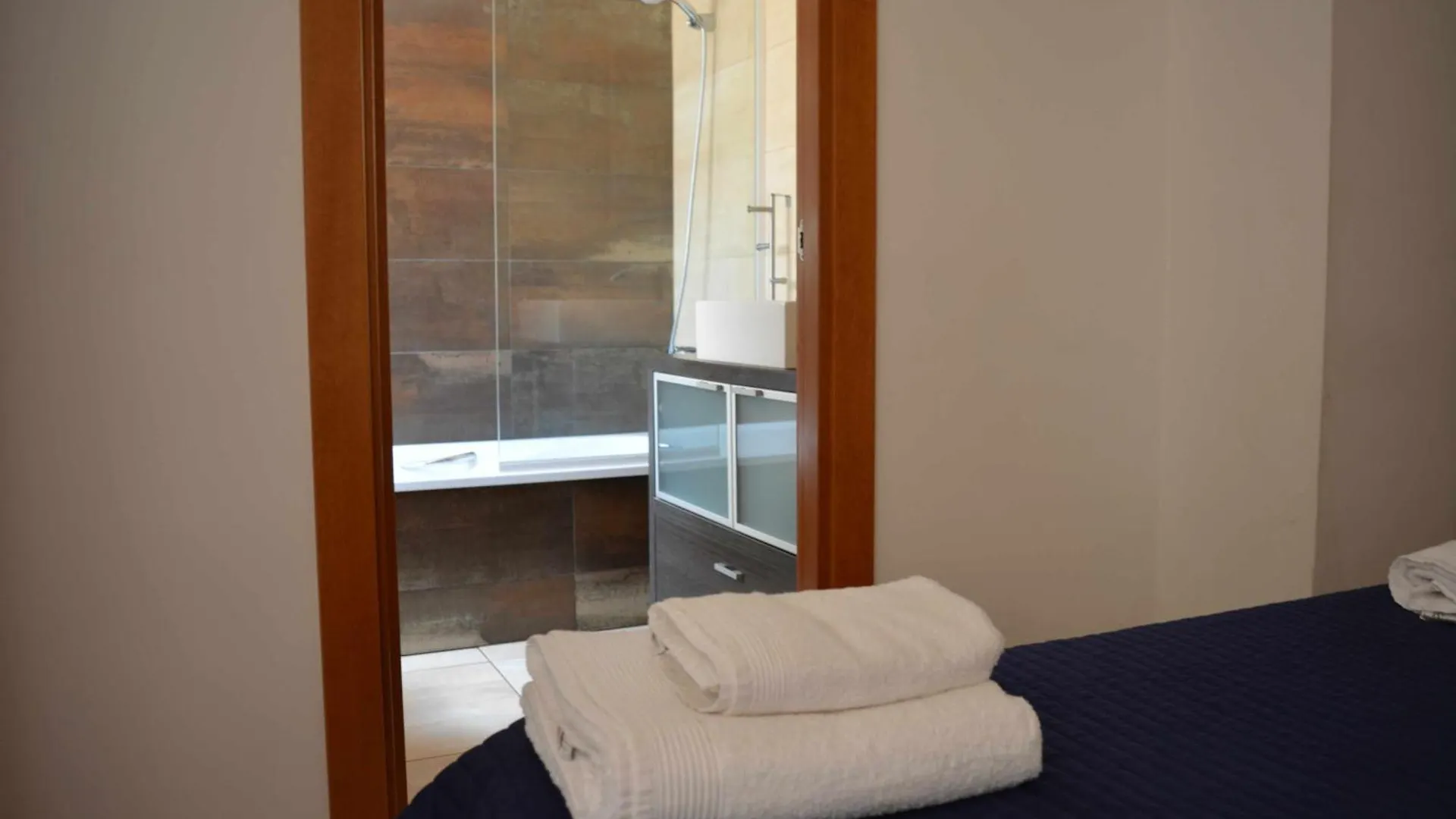 Voramar A 50 Metros Playa Parking Wifi Y Aacc Apartment Tossa de Mar